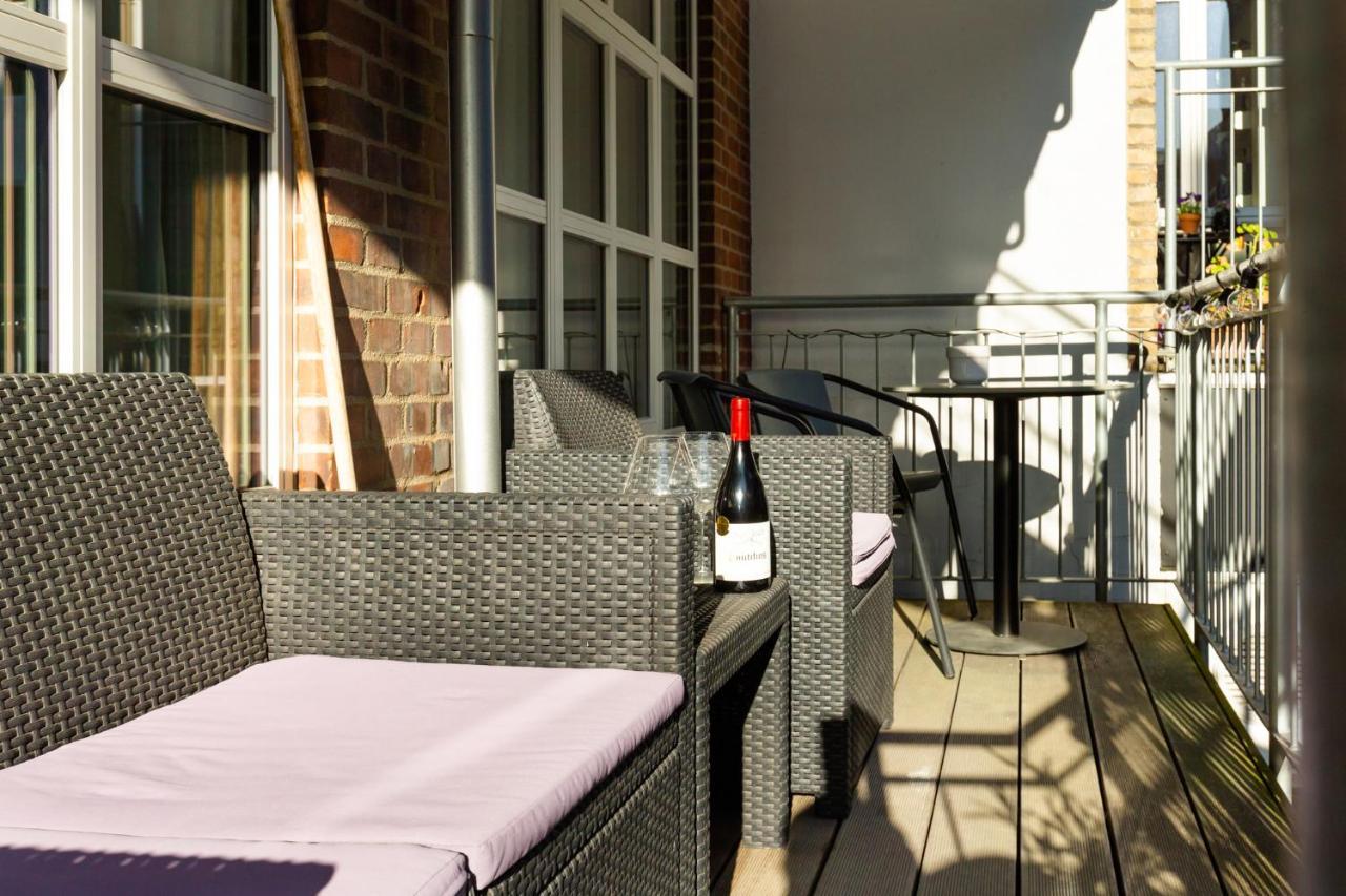 200 M Fra Rutebilstation - Privat Terrasse, Grill Daire Århus Dış mekan fotoğraf